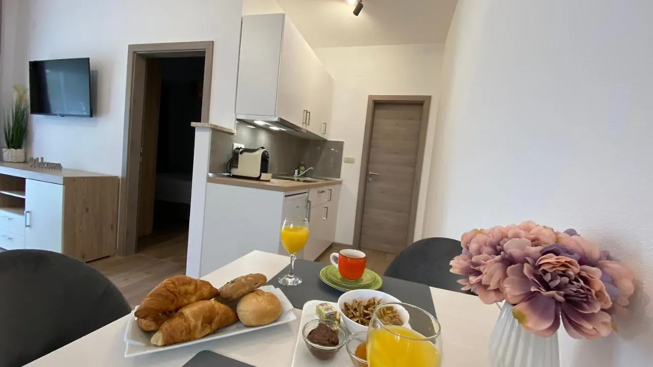 Apartment Komljenovic Póla