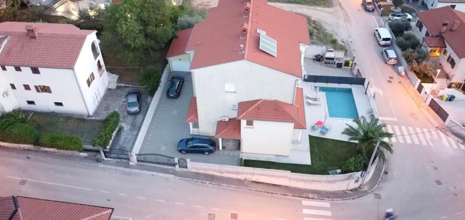 Apartment Komljenovic Pula
