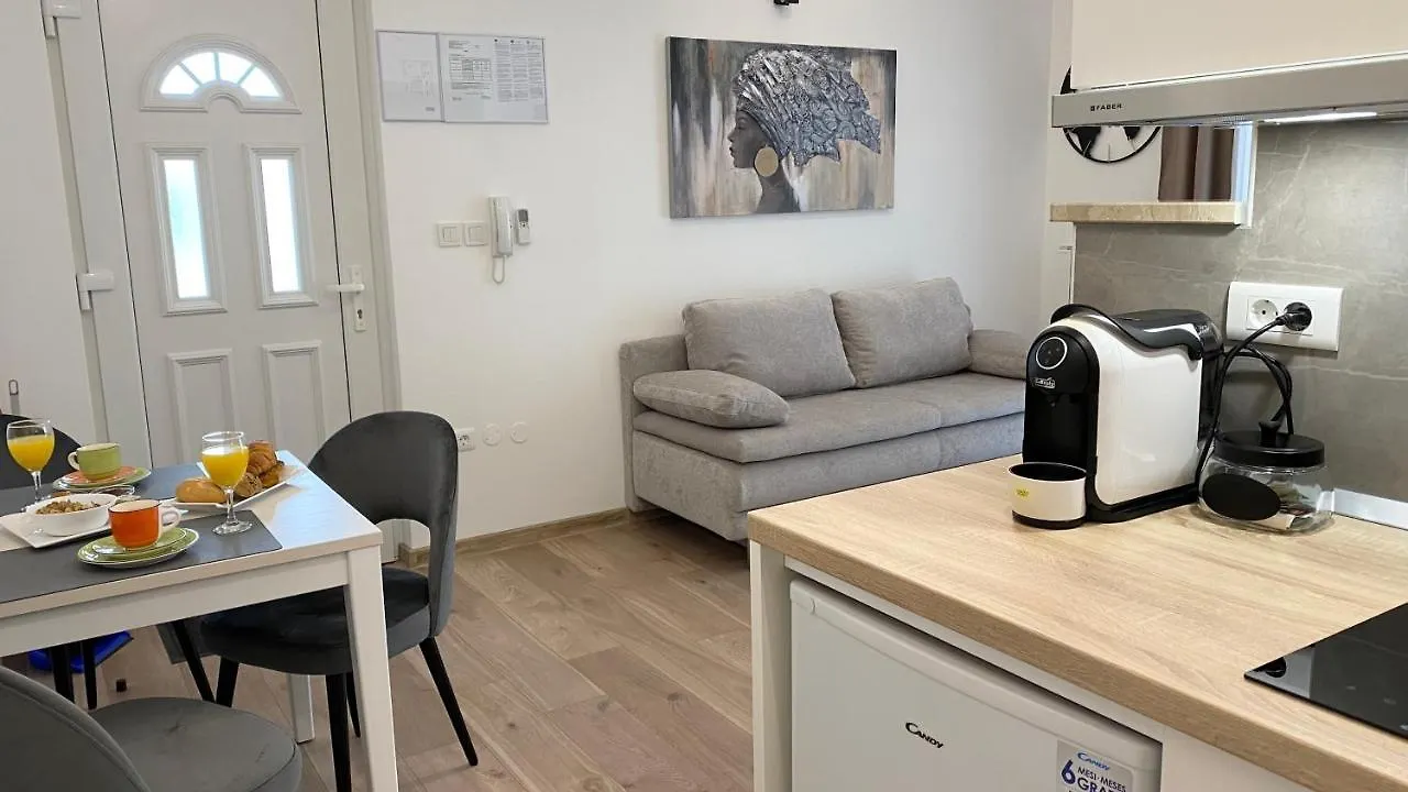 Apartment Komljenovic Pola