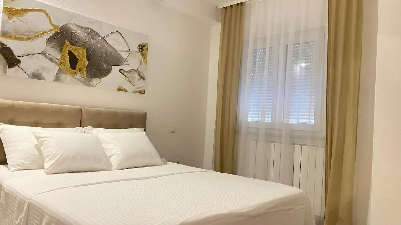 Apartment Komljenovic Pola Croazia