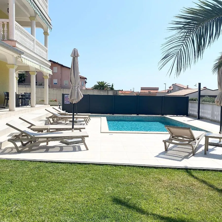 Apartment Komljenovic Pola